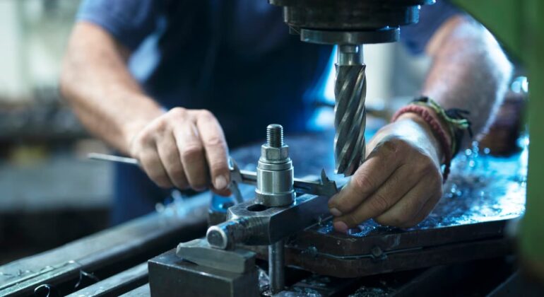 Warum Kleine Serienfertigung Mit CNC In Deutschland Immer Beliebter Wird